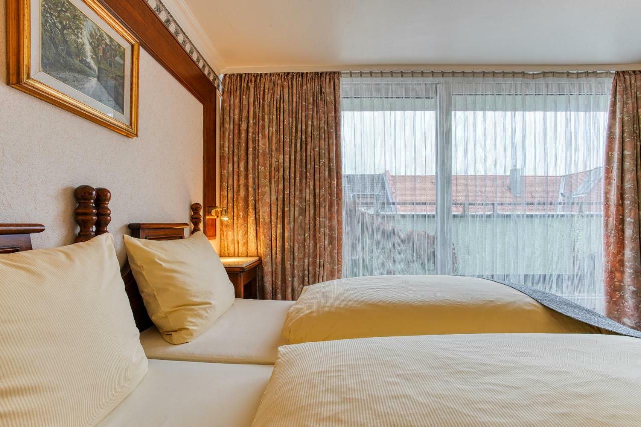 Ff&E Hotel Bavaria Фюрт Экстерьер фото