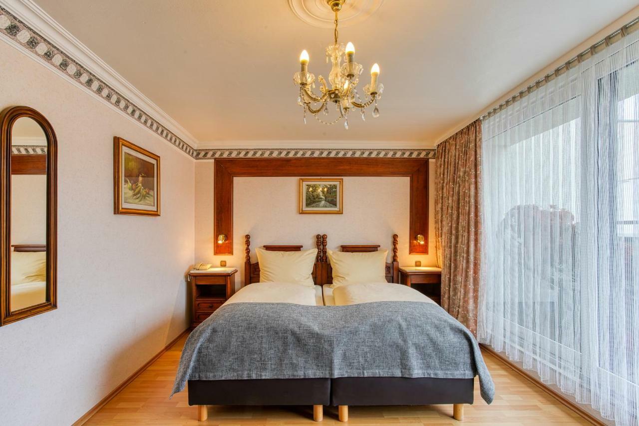Ff&E Hotel Bavaria Фюрт Экстерьер фото