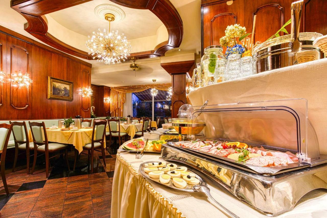 Ff&E Hotel Bavaria Фюрт Экстерьер фото