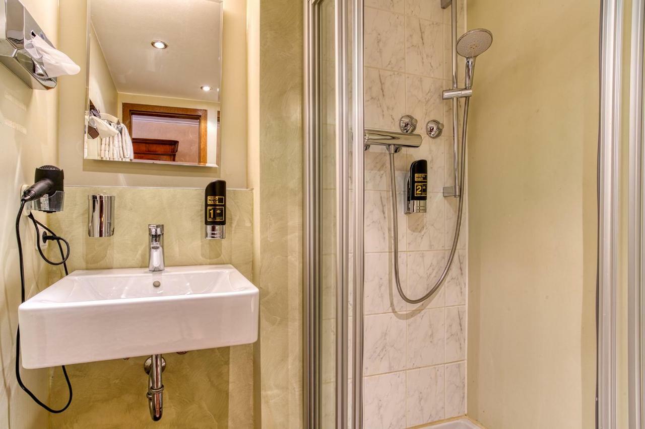 Ff&E Hotel Bavaria Фюрт Экстерьер фото