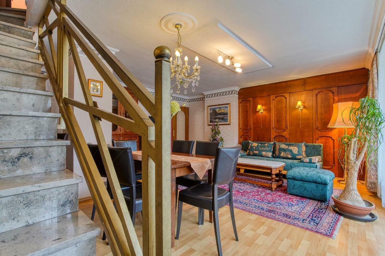 Ff&E Hotel Bavaria Фюрт Экстерьер фото